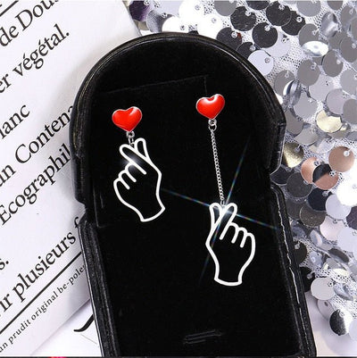 Boucles d'oreilles KPOP Finger Heart - KoreanxWear