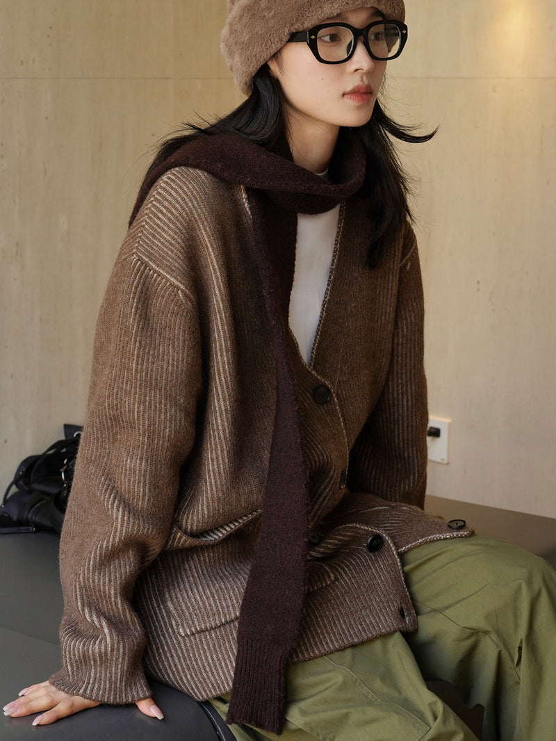 Koreanischer brauner Cardigan