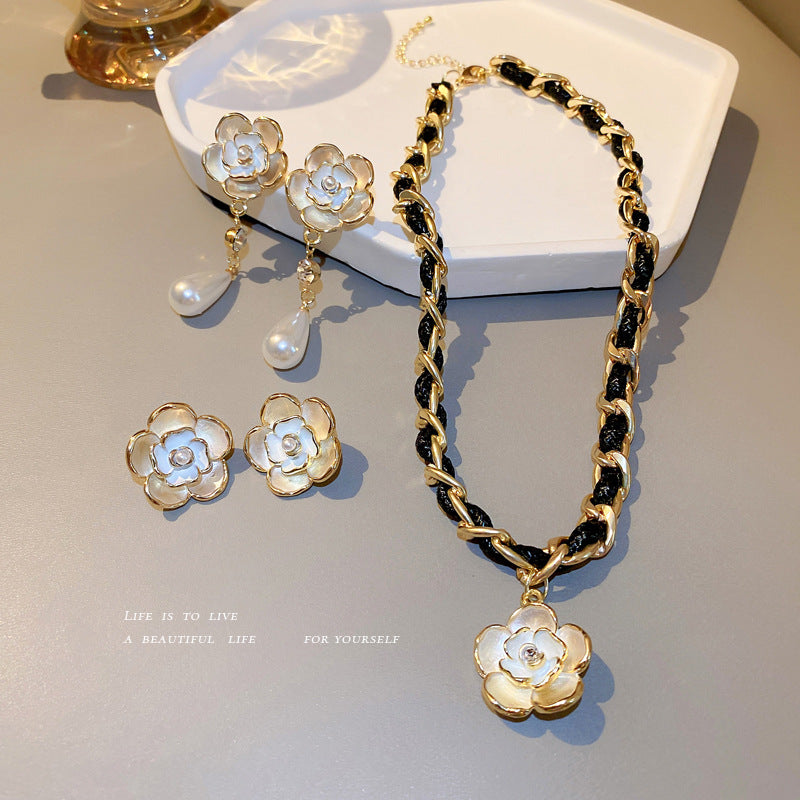 Korean Camellia Pearl Necklace