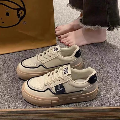 Koreanische weiße Schuhe